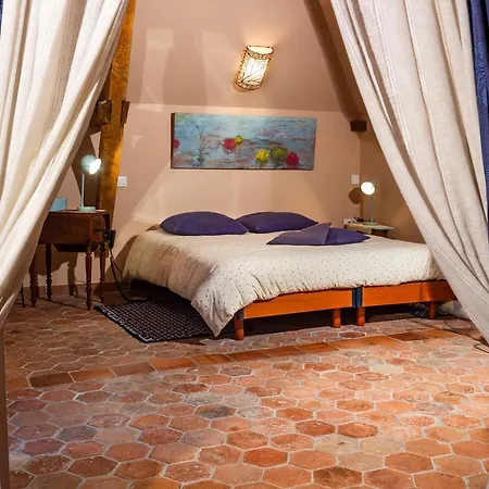 Manoir De Coulandon 2*