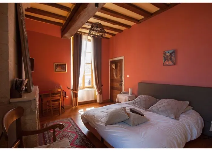 Manoir De Coulandon بيت ضيافة 3*