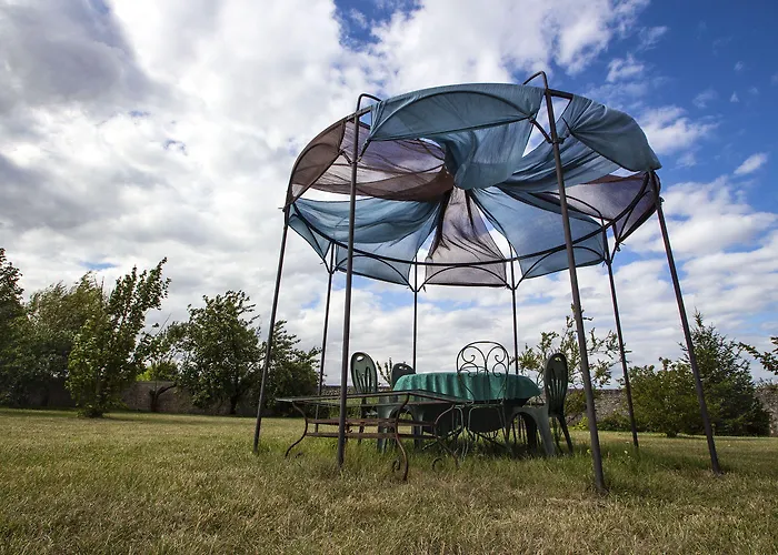 Manoir De Coulandon بيت ضيافة