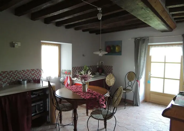 Manoir De Coulandon بيت ضيافة